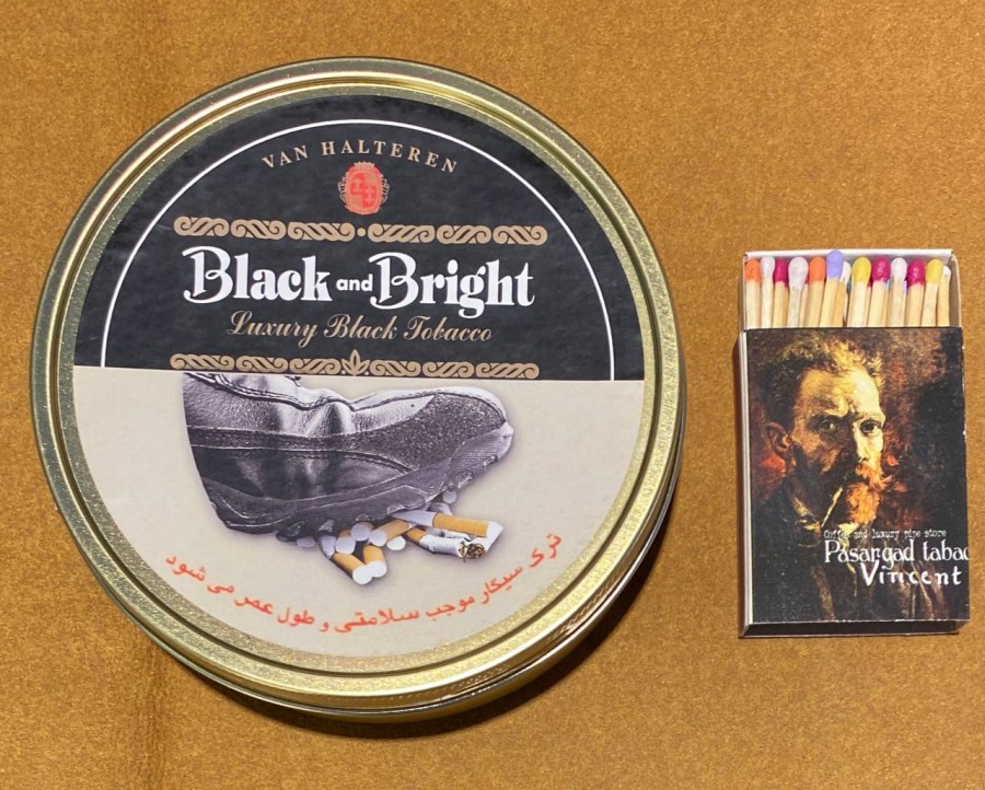 Van Halteren Black and Bright pipe tobacco